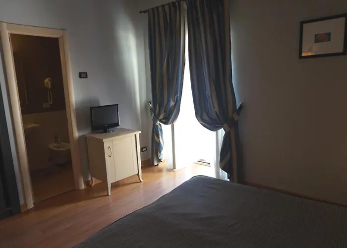 מלון Taormina 2*